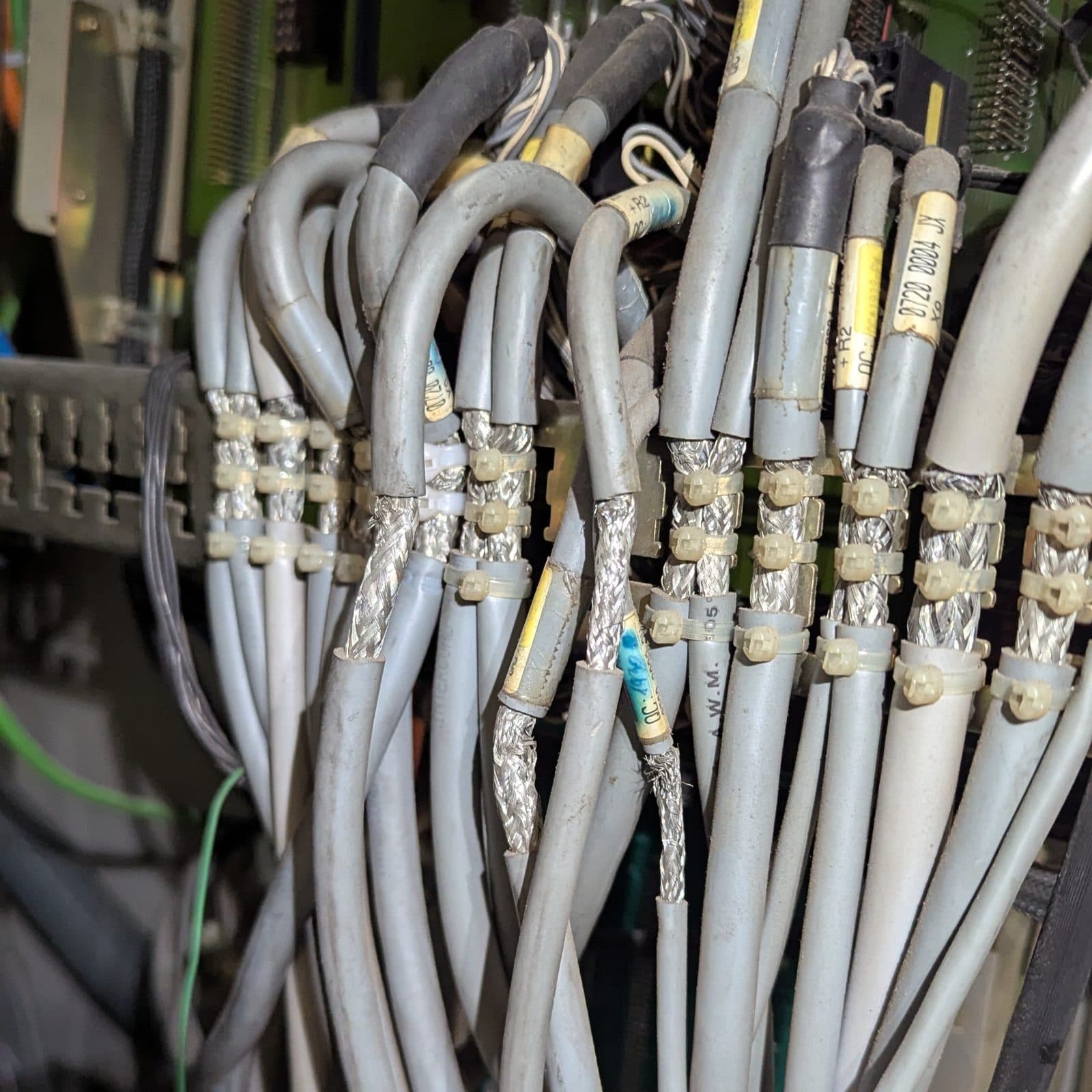 Cable CEM shielding disconnected