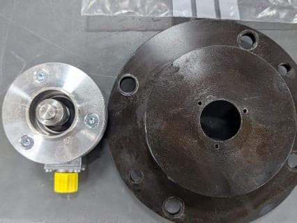 Photo from the mission report "Brückner extruder regulation troubleshooting and encoder replacement", 3 of 6